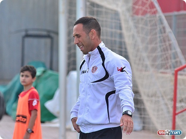 מאמן קטמון, אסף נימני (ארנון לוי)