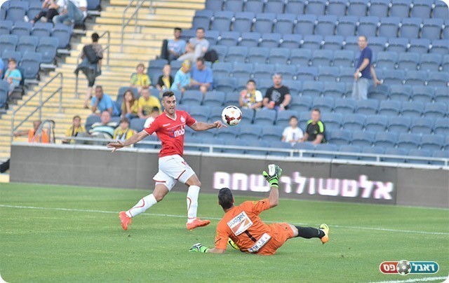 ארבייטמן מקפיץ מעל כהן (ארנון לוי)