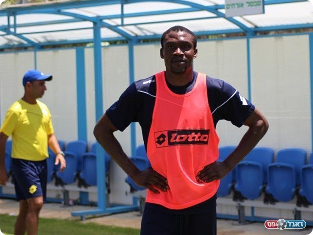 תאיה באבלולה (עודד חסין)