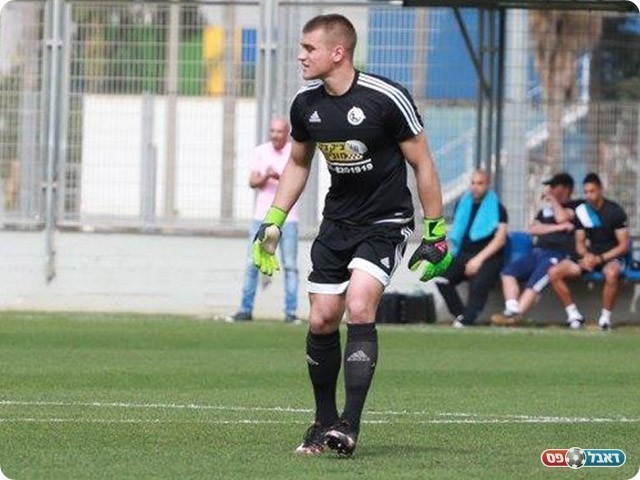 בול פגיעה. טל בומשטיין (קובי פורטל)