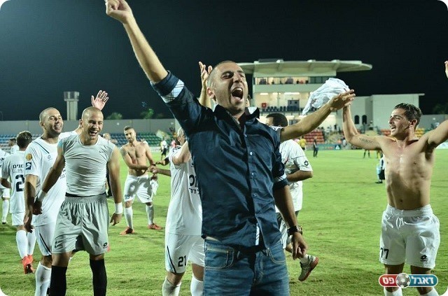 מוכשר, יודע כדורגל ואולי סובל מחוסר מזל. בוסקילה (ארנון לוי)