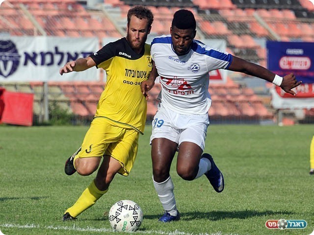 גובזה מנסה לברוח משיק (לירן דורף)