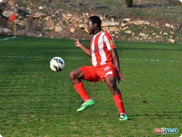 העניק שער חשוב לקבוצתו, בסיט (צילום: ארנון לוי)