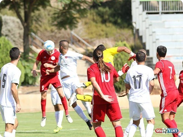 ברקוביץ' נוגח פנימה (נזיה סולטאן)