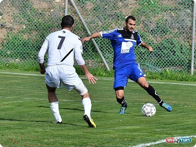 גוזלן מוציא רוחב (צילום: ארנון לוי)