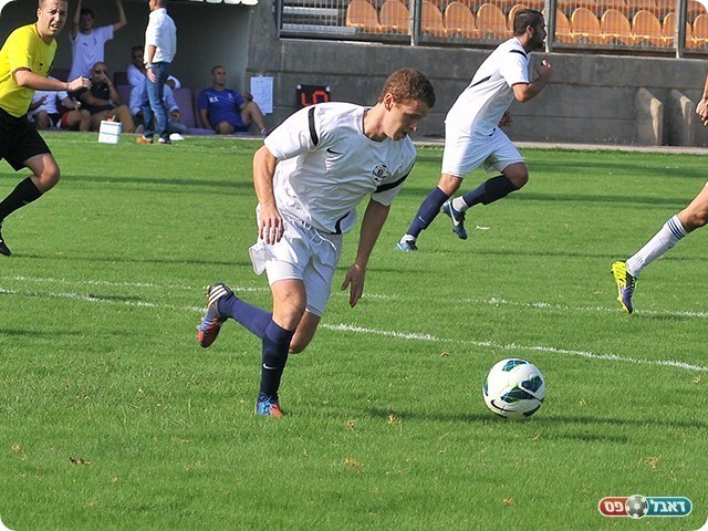 גול אדיר של אבלס (צילום: ארנון לוי)