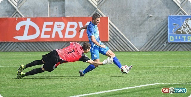 יצחק מגלגל לרשת (רונלדי ברנשטיין)