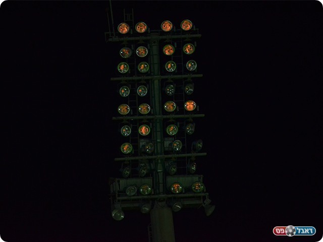 עמוד התאורה שכבה (קובי פורטל)