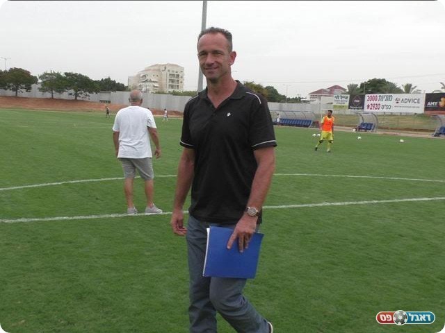 האיש של כפר סבא. סטופלר (שקד מורג)