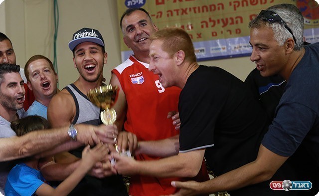 שחקני ׳הדסה׳ (אביב רומשקנו)