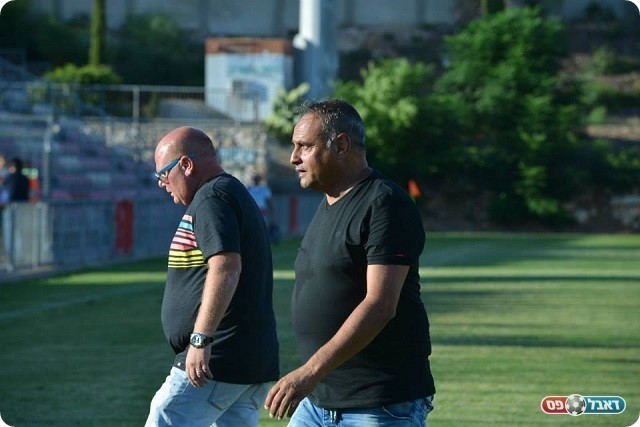 מבחן גדול עבורו. שמעון הדרי, מימין (ארנון לוי)