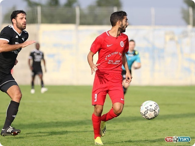 שלום אדרי. מצטיין בשורות טירה עם שני בישולים ושער (נזיה סולטאן)