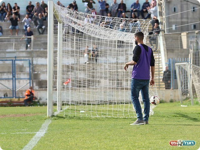 הכדור ברשת (עודד חסין)