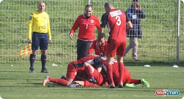 שחקני הרצליה בנהריה (מיכה פישנזון)