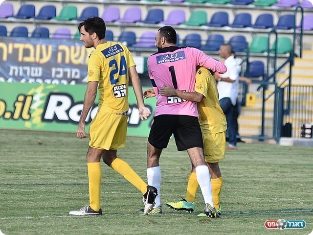 אבי אבגי יחד עם שחף הלמן (ארנון לוי)