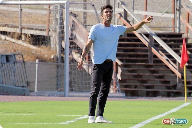 החליט להשאיר את עוז פרץ על הספסל. בנאדו (לירן דורף)