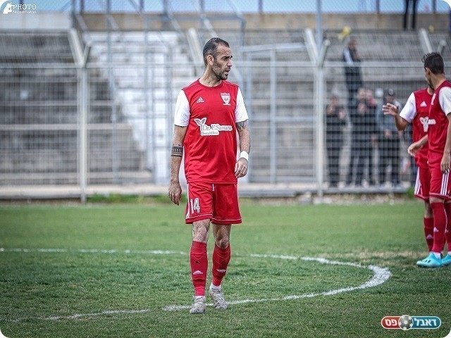 יחזור לכבוש על המגרש? וויאם עמאשה במדי טירה (נזיה סולטאן)