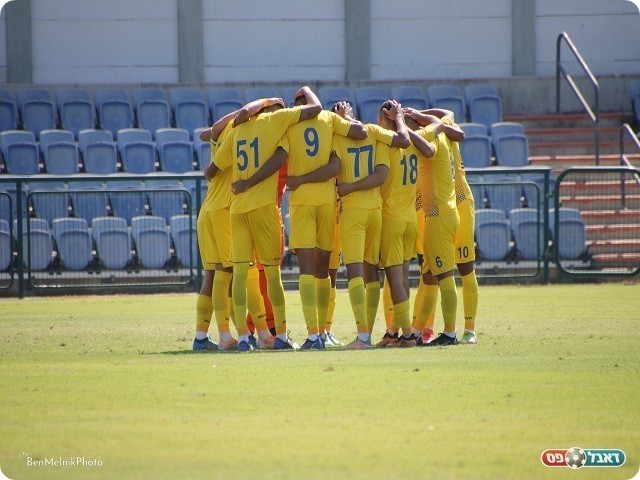 יחגגו עליה ללאומית בסיום העונה? שחקני מכבי יבנה (בן מלניק)