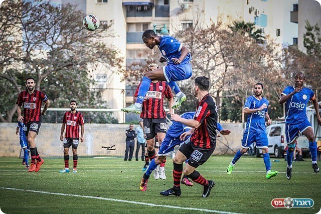 השער של אליאס זנה (וואסים מוואסי)