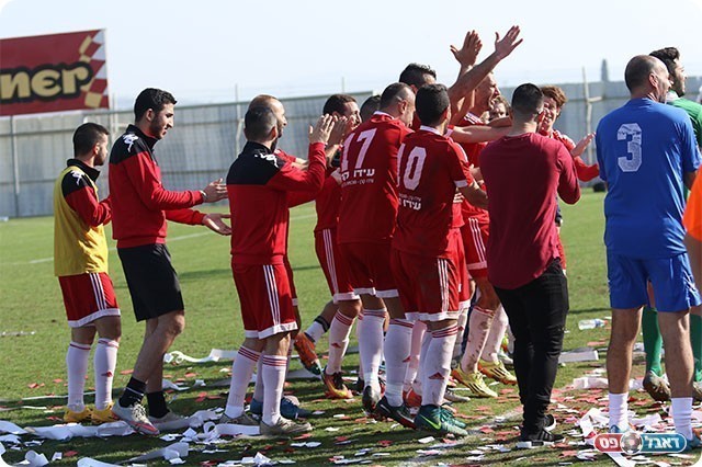 החגיגה בסיום (עודד חסין)