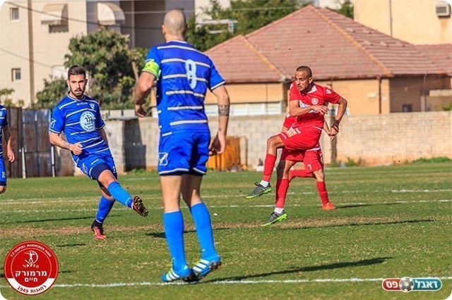 הראשון של מרמורק. חג'ג' בועט (יוסי סוריק)