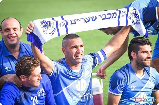 מתחיל בקריירה חדשה (רולנדי ברנשטיין)