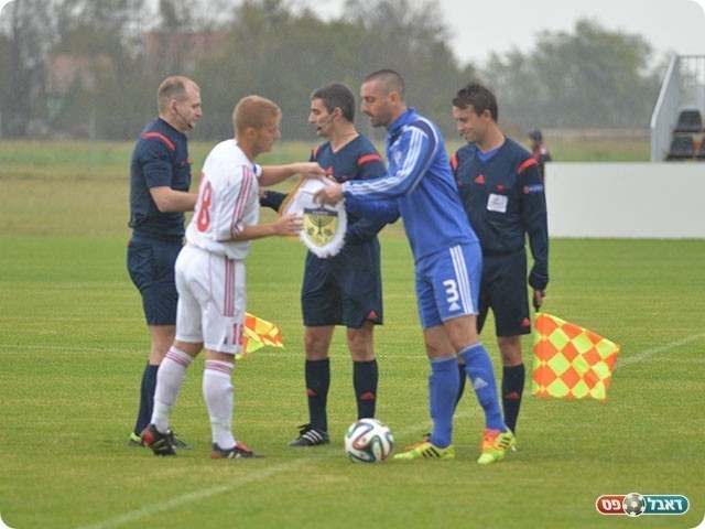 חלוקת הדגלים בין הקפטנים (קובי פורטל)