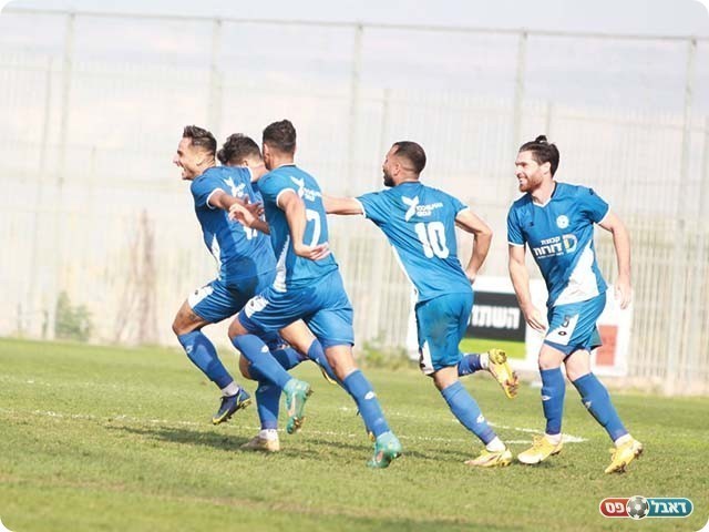 שחקני טבריה חוגגים מהפך (דאפר מחאמיד)