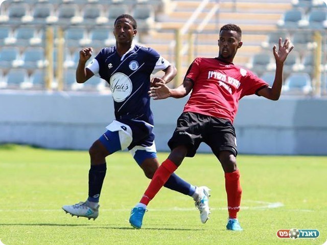 דסטה (באדום) (עודד חסין)