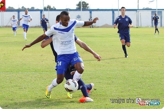 משדרג את שעריים בצורה משמעותית. דניאל טסאו (קובי רוזן)