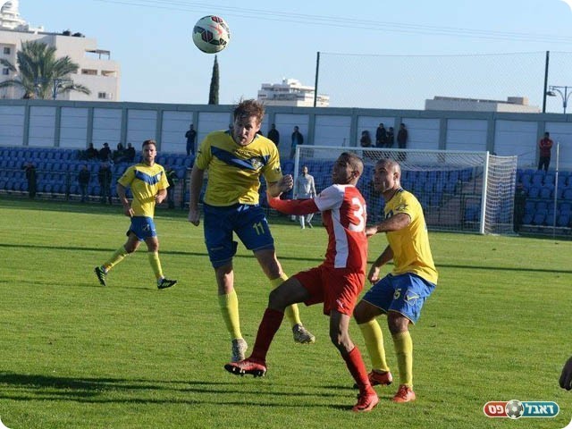 שחקני שתי הקבוצות (חסדאי כהן)