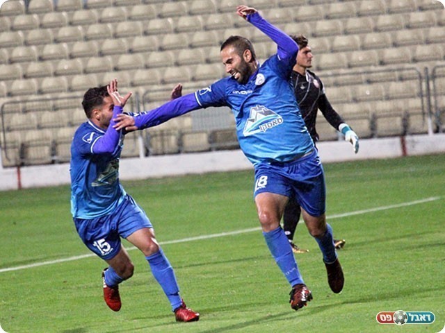 חוזר לעצמו. שאווט (לירן דורף)