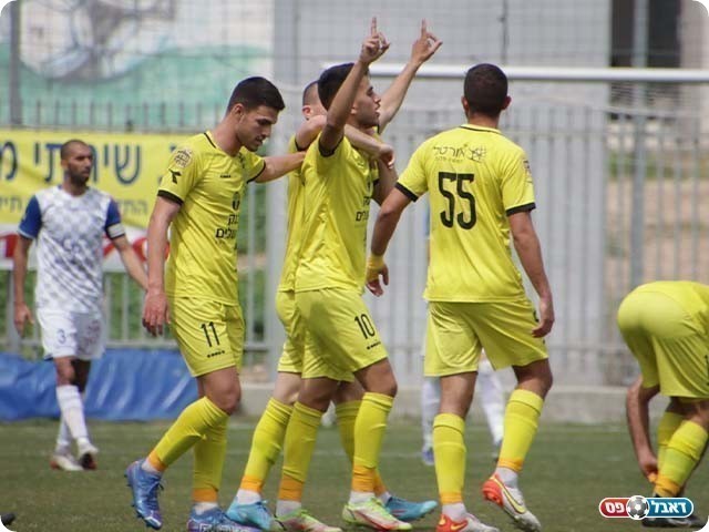שער בלתי נשכח. ינאי דוד חוגג עם שחקני נורדיה כיבוש שער מרהיב לרשתה של קביליו יפו (בן מלניק)