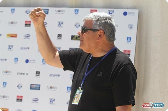 יצא מחויך בסיום (שלומי גבאי)