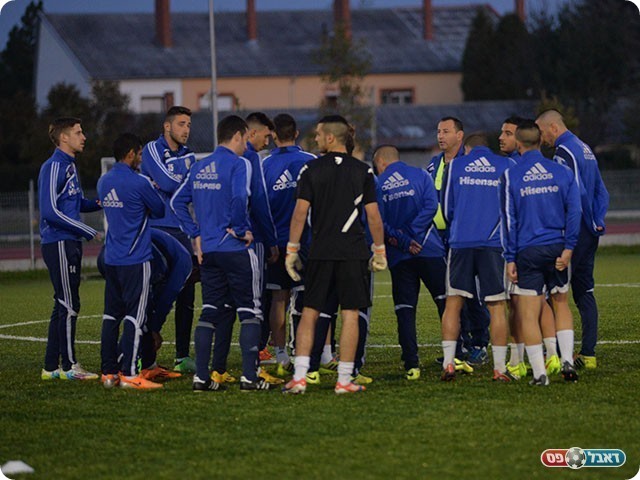 שחקני כרמיאל באימון (קובי פורטל)