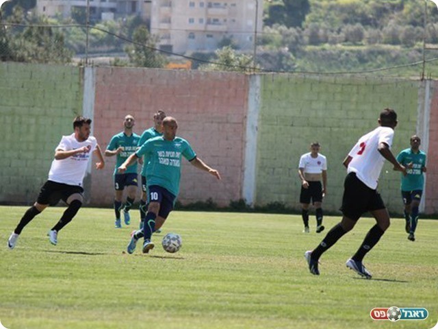 כפרי אזולאי (בירוק) (צילום: אנטולי רובינסקי)