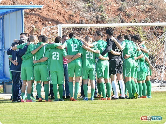 שחקני כפר סבא, יחזרו למסלול הניצחונות? (צילום: ארנון לוי)