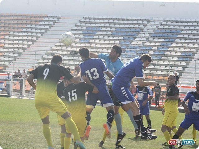 שמר על רשת נקייה, נדב לוי (מיכה פישנזון)