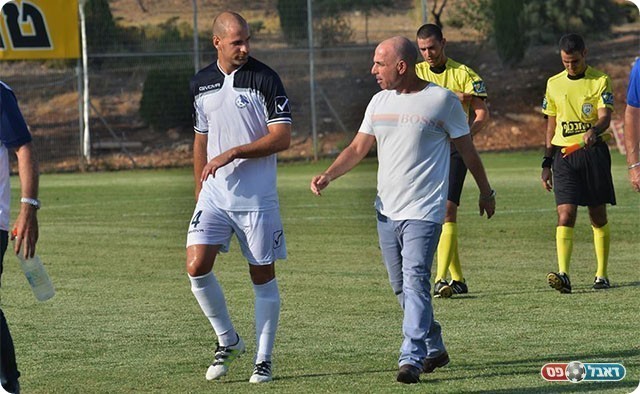 מאמן עפולה אייל לחמן (אבי רביבו)