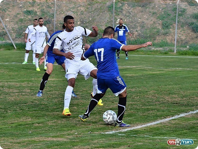 כהן בועט (צילום: ארנון לוי)