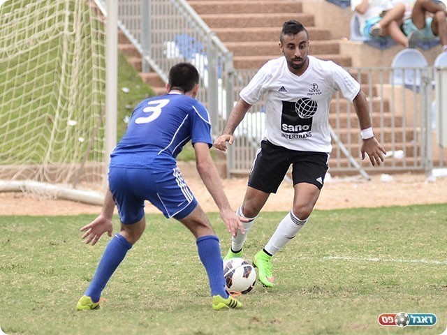 לידור כהן (בלבן) חזר מטבריה וכבש 2 שערים במדי מגדל העמק (ארנון לוי)