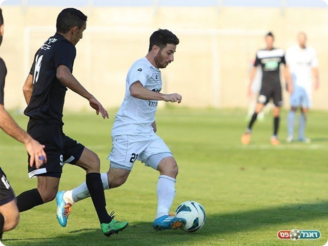 ליאור לינדר (עודד חסין)