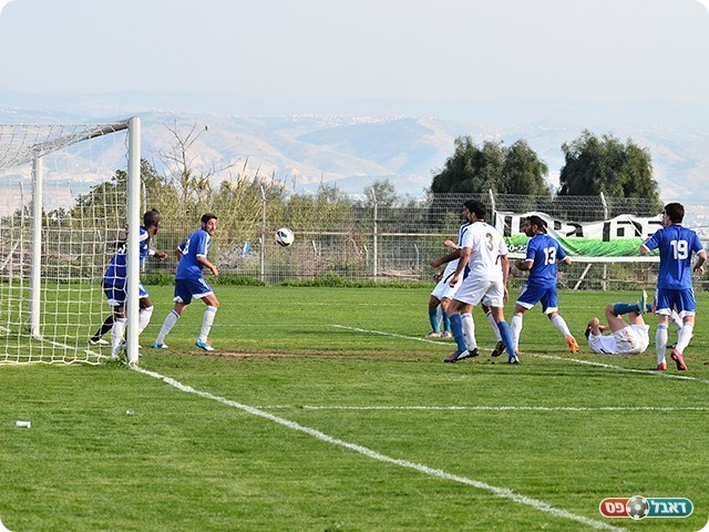 הנגיחה של אליאור אוחיון (צילום: ארנון לוי)