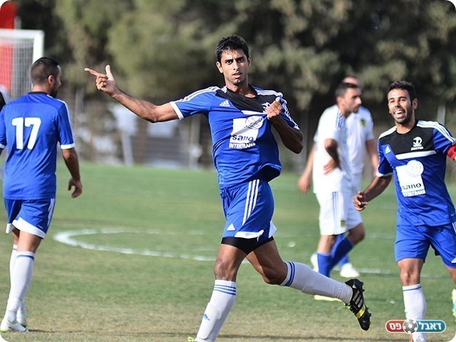 וג'נח חוגג (ארנון לוי)