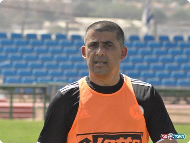 כוחו עדיין במותניו. מאיר לוי (חאדר אניס)