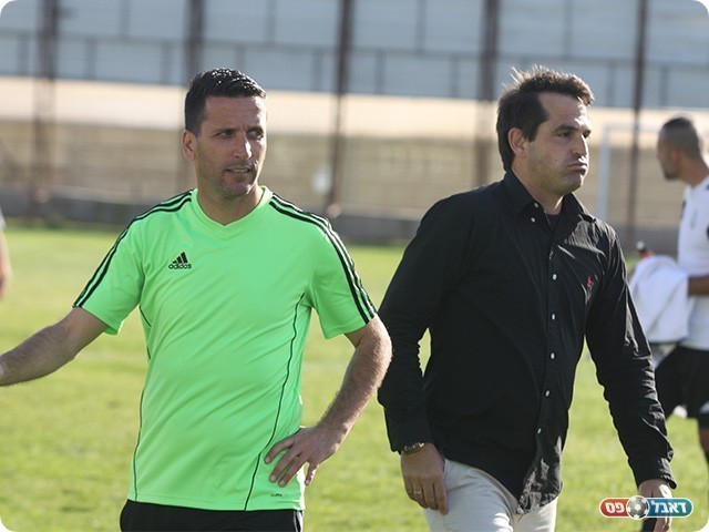 אסולין ועמר, מאמני שתי הקבוצות (צילום: שלומי גבאי)