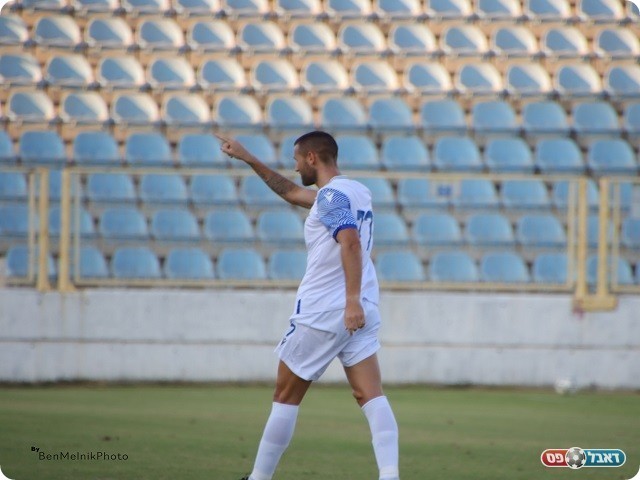 מניה בטוחה בהתקפה. עידו אקסברד (בן מלניק)