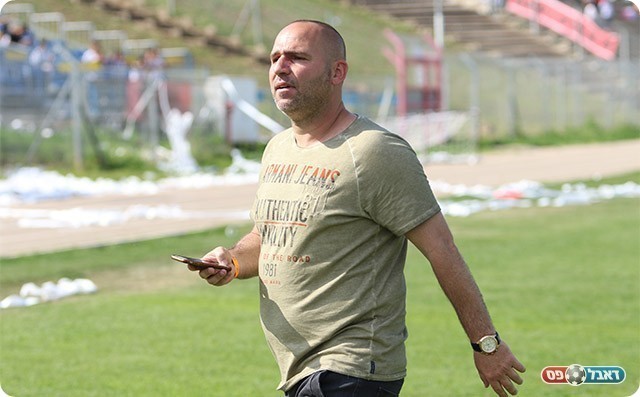 מגיעות לו כל המחמאות. מומו ניסטל (עודד חסין)