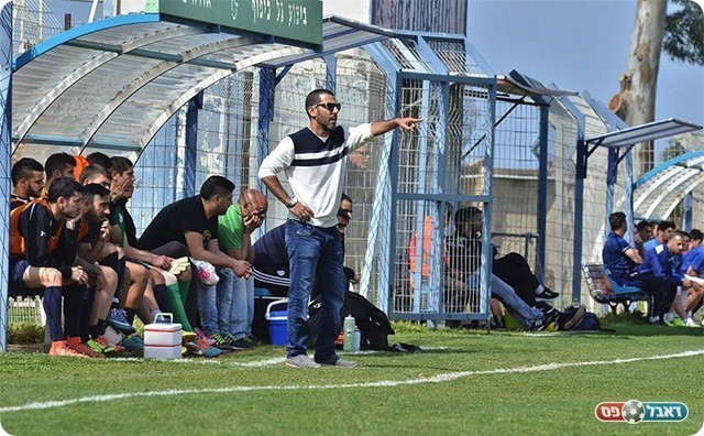 מאמן בית שאן. מוריס אוזן (ארנון לוי)