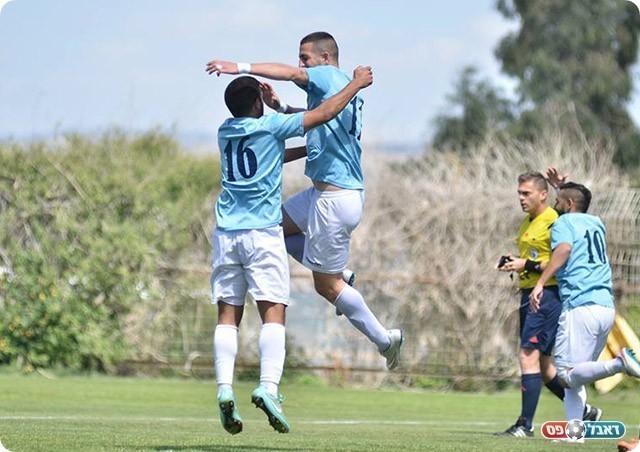 אבי מלכה ועדי אלישע. קרב צמרת במגדל העמק (ארנון לוי)